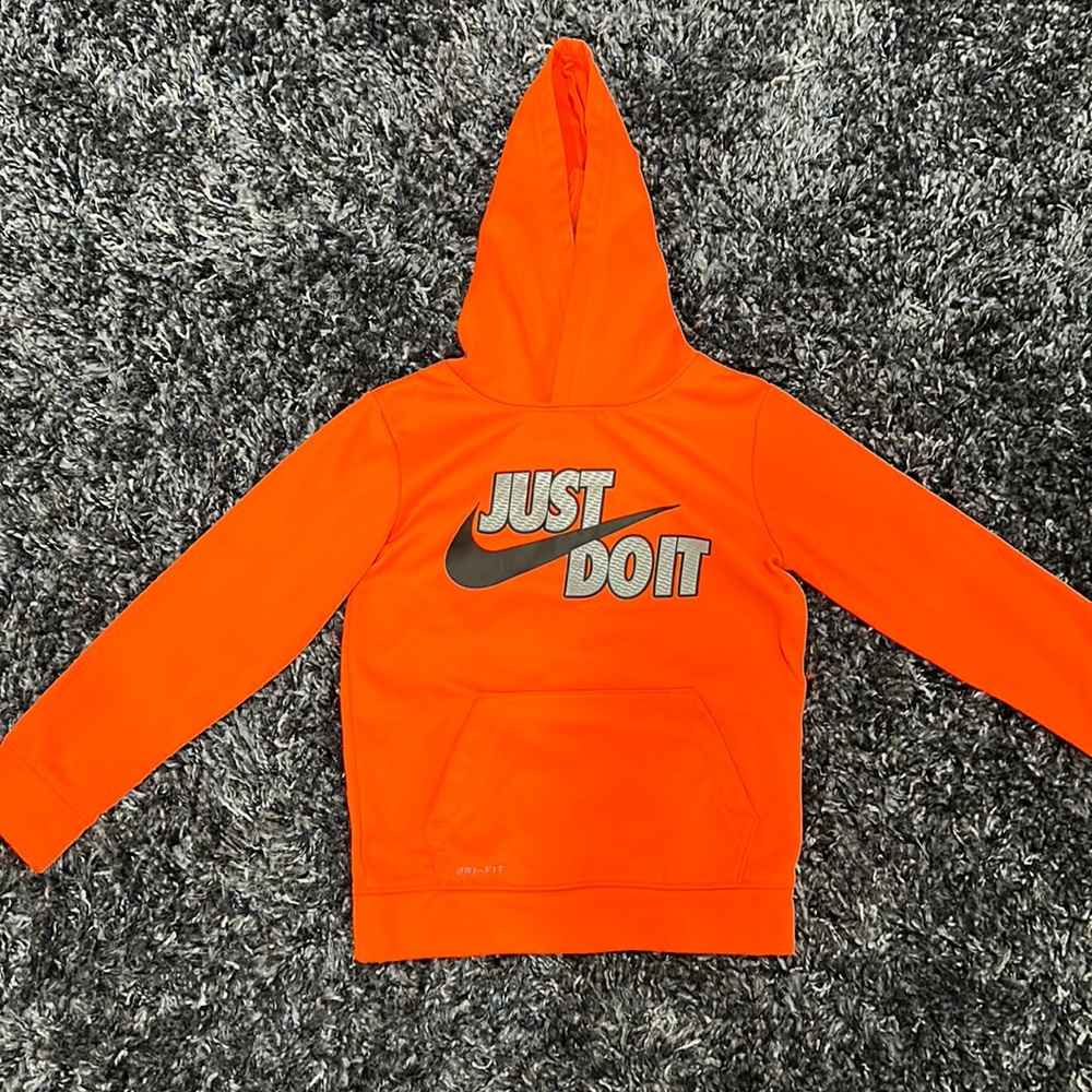 Kids Dri Fit Nike Hoodie sz 6/M